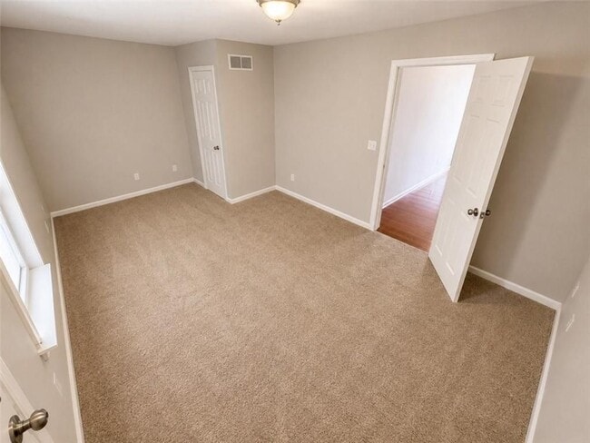 Building Photo - 6764 Blackstone Pl
