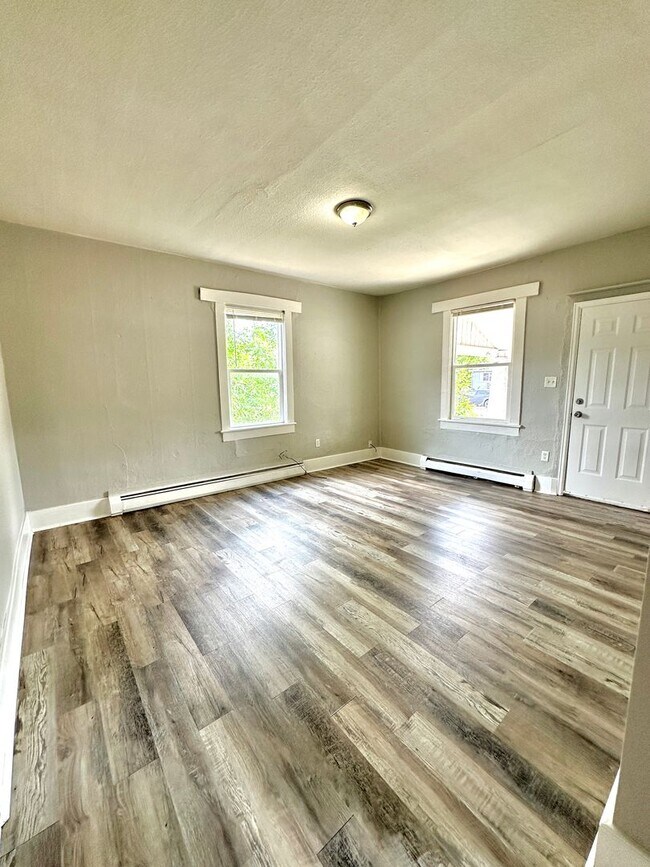 Foto del edificio - Charming 3 Bedroom Single Family Home