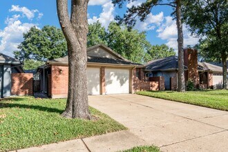 Building Photo - 8607 Laurel Trails Dr