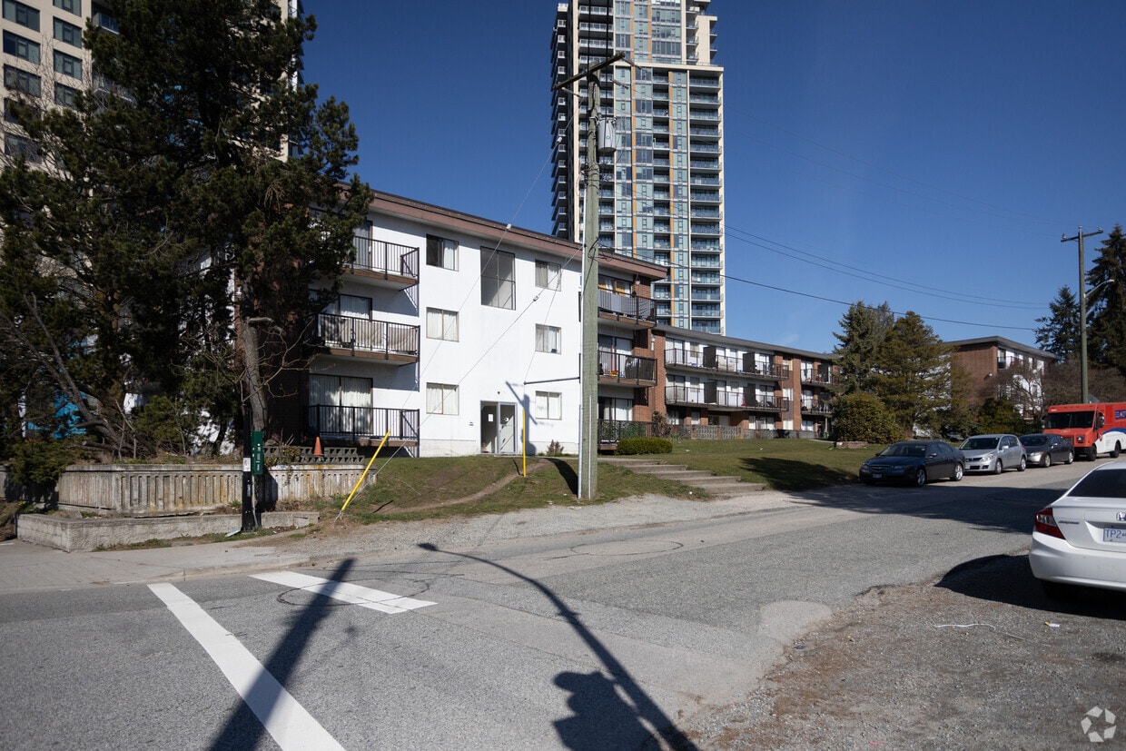 Primary Photo - 7341 19th Av