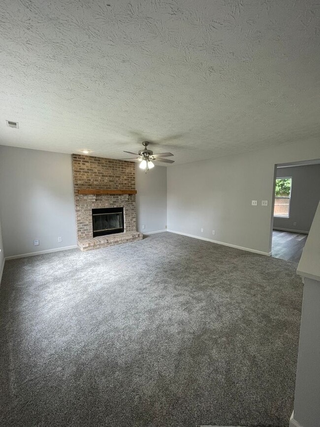 Building Photo - 624 Elijah St