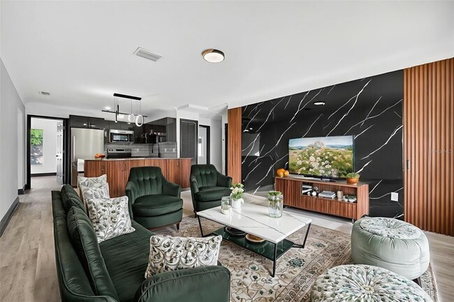 Building Photo - 2401 42nd St S