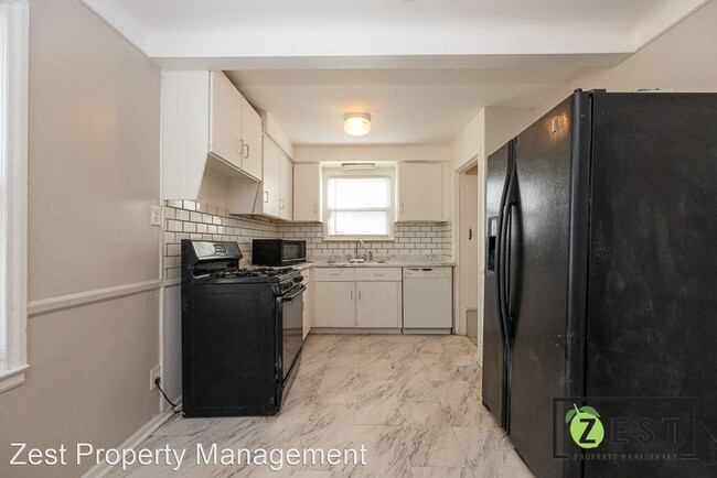 Building Photo - 3 br, 1 bath House - 20410 Five Points St.