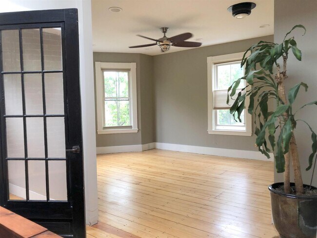 Building Photo - 24 Wyatt St