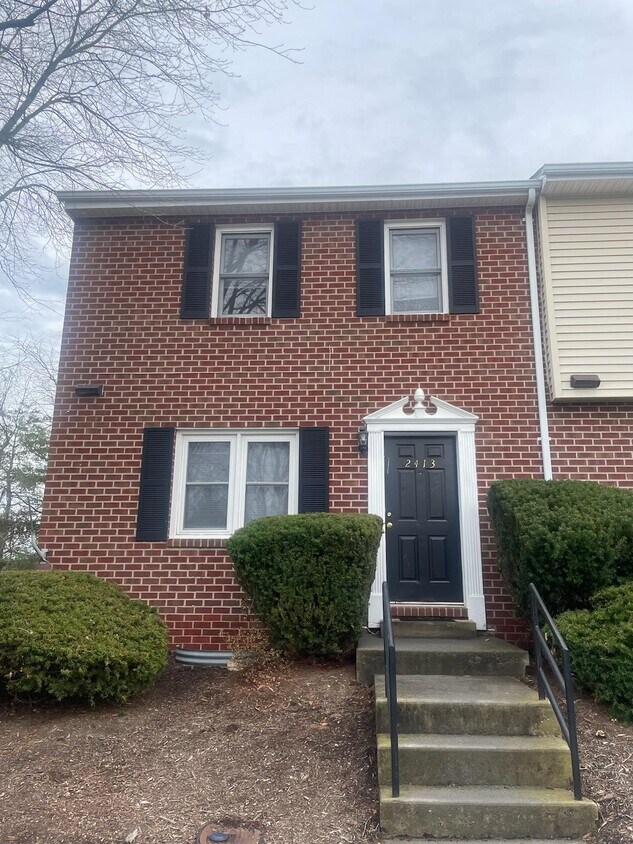 2413 Ridge Rd, Blacksburg, VA 24060 Townhome Rentals in Blacksburg VA