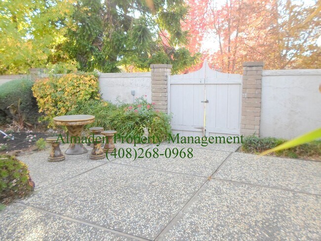 Foto del edificio - Spacious Home in Almaden Valley w/ Central...