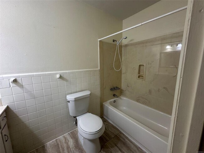 Foto del edificio - 811 Shadow Ln