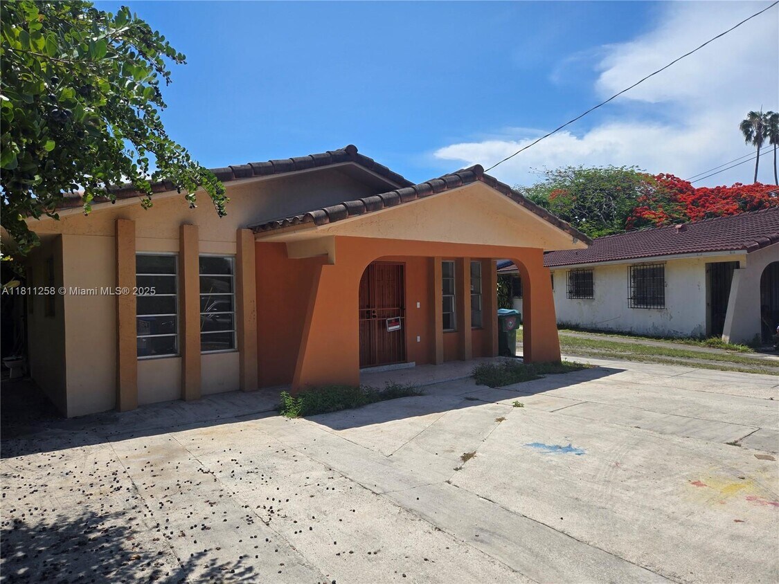 Foto del edificio - 2988 SW 21st Ter