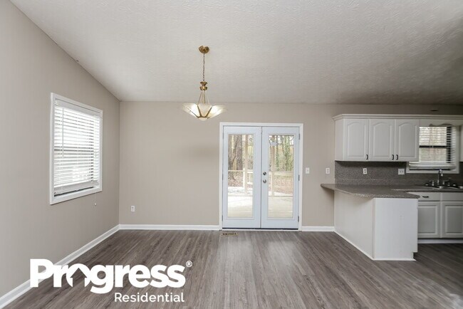 Foto del edificio - 4180 Woodcrest Dr