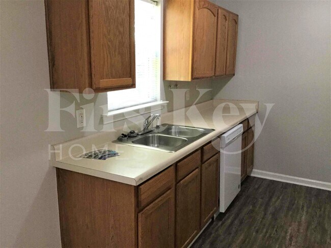 Building Photo - 9161 Thrash St SW