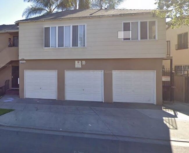 Building Photo - 102