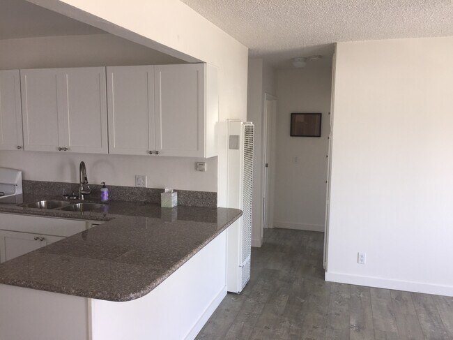 Foto del edificio - 46 Clubhouse Ave