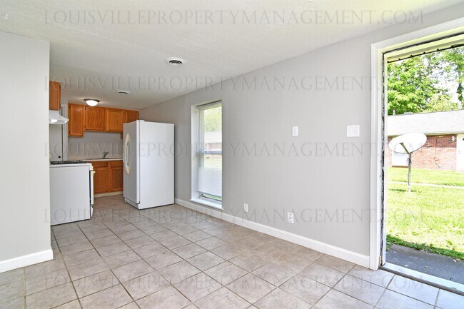 Foto del edificio - 2329 Rodman St