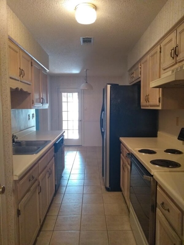 Foto del edificio - 1685 Beaver Trail Dr