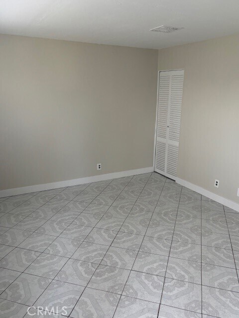 Foto del edificio - 1777 Mitchell Ave