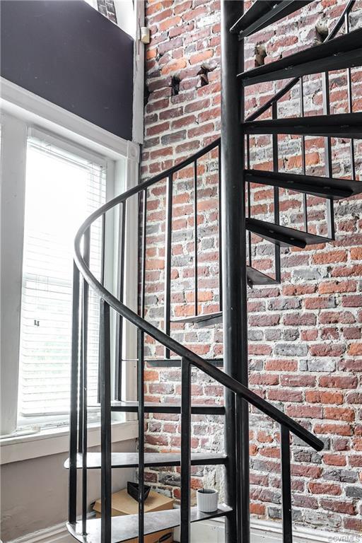 Loft Access - 1717 Hanover Ave