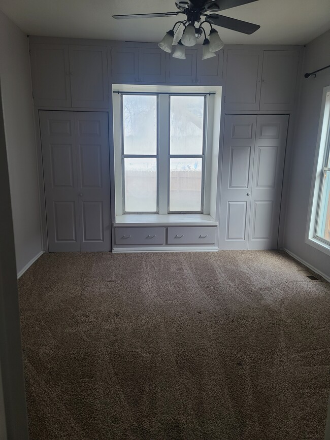 master bedroom - 1376 Cedar St