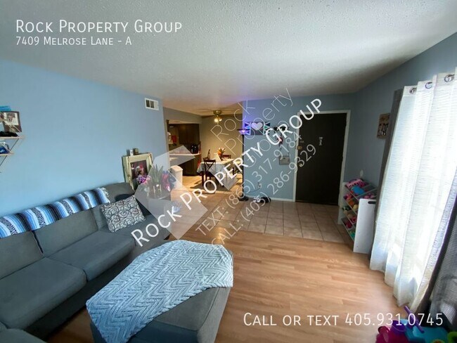 Building Photo - Spacious, DOWNSTAIRS 2 Bedroom/1 Bathroom ...