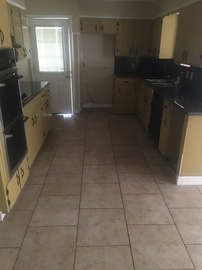 Foto del edificio - Coming Soon!!