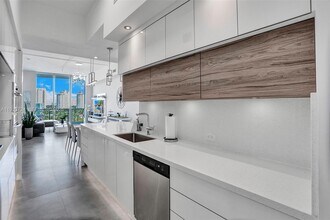 Building Photo - 3029 NE 188th St