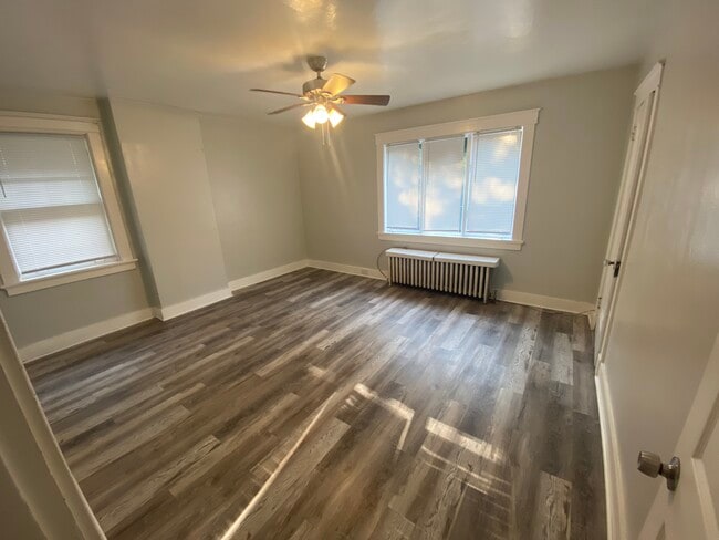 Building Photo - 839 Eldora Plz