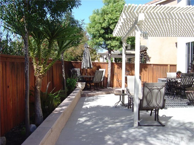 Building Photo - 42123 Acacia Way