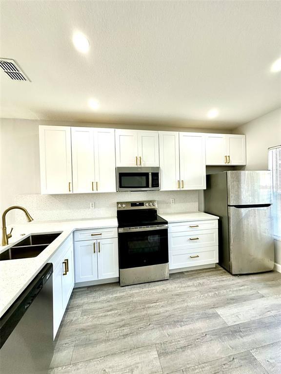 Foto del edificio - 918 Chelsea Dr