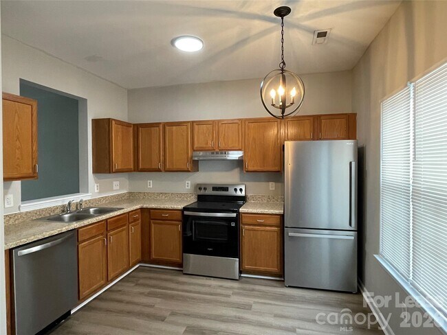Foto del edificio - 3129 Nevin Pl Dr