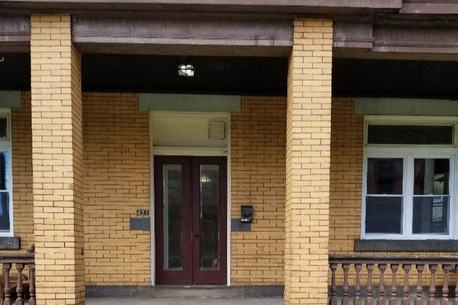Foto del edificio - 421 Orchard Ave