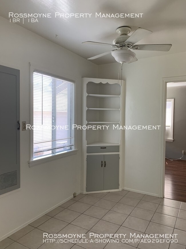Building Photo - 1 Bedroom 1 Bath Back Unit