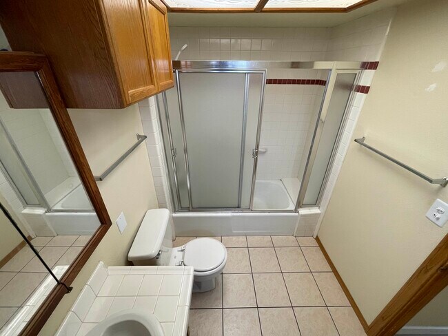 Full bath - 4849 W 133rd St House