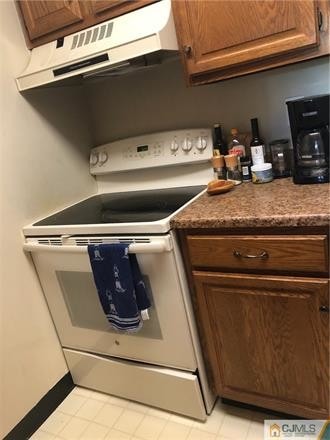 Building Photo - 1802 Ravens Crest Dr