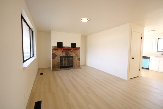 Building Photo - 5007 S 2675 W
