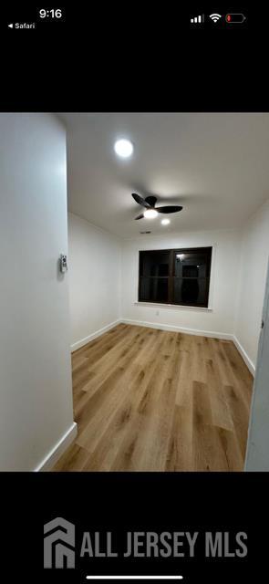 Foto del edificio - 405 N Oaks Blvd