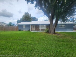 Building Photo - 3012 Parkwood Rd