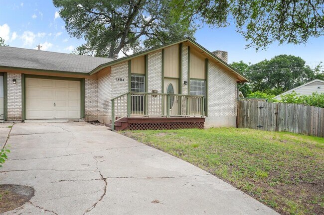 Building Photo - 1404 Valleyridge Cir