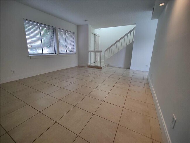 Foto del edificio - 181 Wimbledon Lake Dr