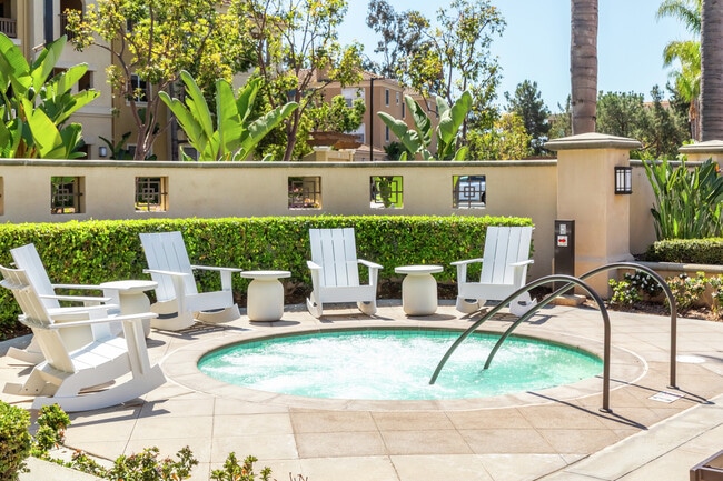 Foto del edificio - Santa Clara Apartment Homes