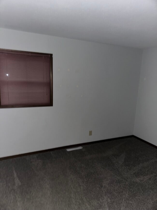 Foto del edificio - 1765 Valley Dr