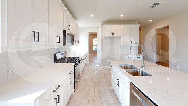 Building Photo - 920 Lido Ln