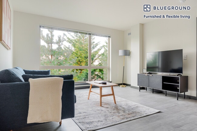 Building Photo - 15522 NE 22 Pl