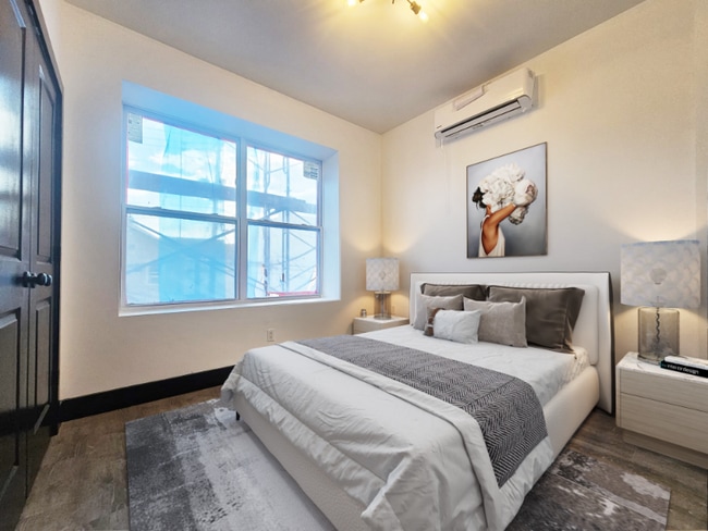 Building Photo - 11 Thomas St