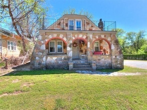 Building Photo - 734 Boyd St