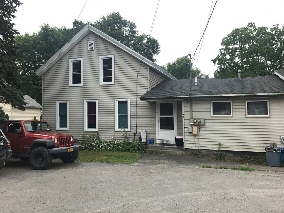 Primary Photo - 73 W Main St