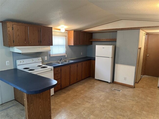 Building Photo - 6920 Leann Ln