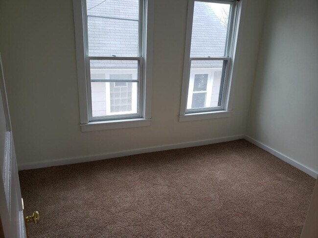 Foto del edificio - 1228 E Dayton St