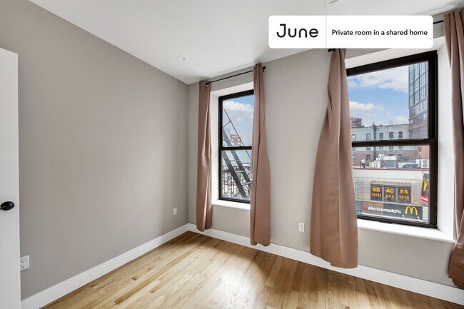 Foto del edificio - Room in Shared 4 bed/2 bath home