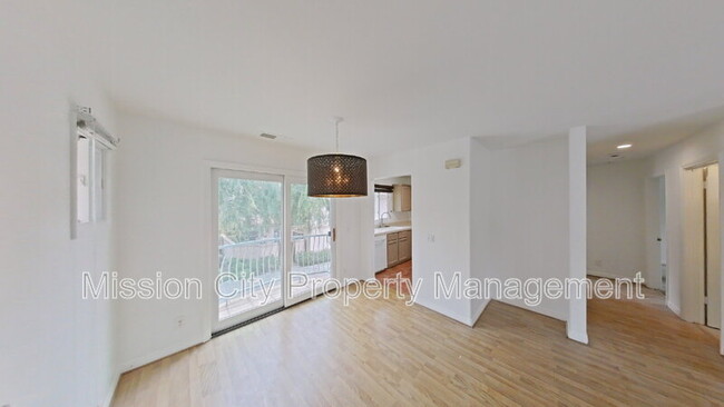 Building Photo - 220 Meigs Rd