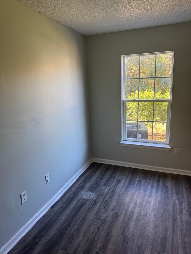 Foto del edificio - 1664 Lipscomb Rd E