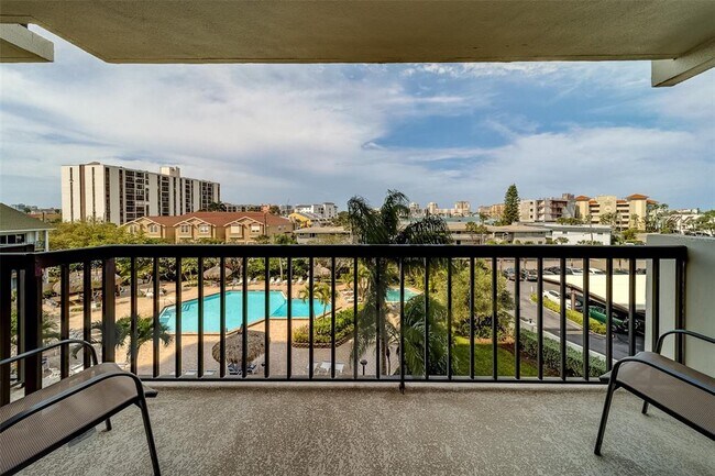 Foto del edificio - 400 Island Way